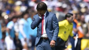 Almeyda, en lamento durante su etapa con técnico de Chivas