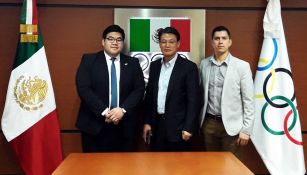 Chung, Wong y Serrano, durante la reunión en las oficinas del COM