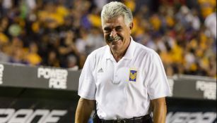 Ferretti sonríe previo a un duelo de Tigres en el Volcán 