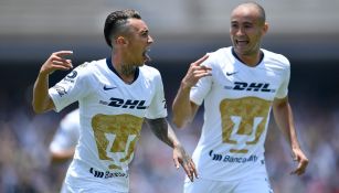 Martín Rodríguez celebra un gol con Pumas