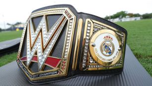 Campeonato de la WWE con el logo del Real Madrid