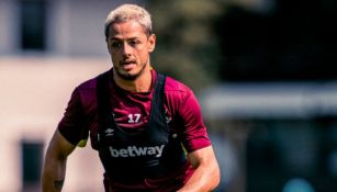 Chicharito en entrenamiento con el West Ham