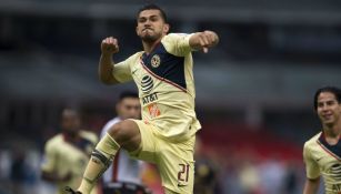  Henry Martín celebra anotación frente al América