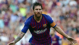 Lionel Messi festejando un gol vs Huesca