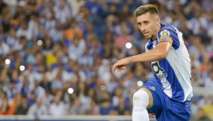 Héctor Herrera durante un partido del porto