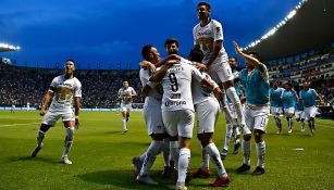 Pumas festeja gol contra León en la Jornada 8 de Liga MX 