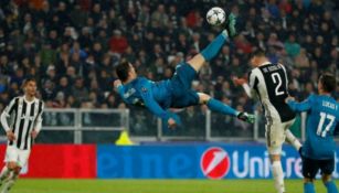 Cristiano anota de chilena a Juventus
