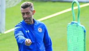 Pedro Caixinha, durante un entrenamiento de Cruz Azul 