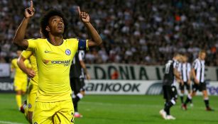 Willian celebra su gol contra PAOK