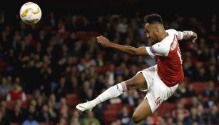 Aubameyang remata a quemarropa contra el arco de Vorska