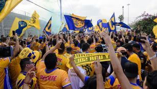 Fans de Tigres, previo al inicio del duelo ante Rayados