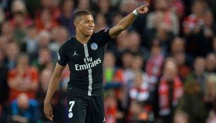 Kylian Mbappé celebra una anotación con el París Saint-Germain