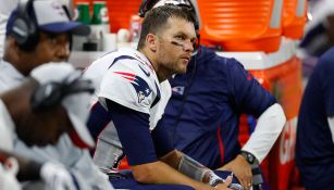 Tom Brady en el banquillo de los Patriots