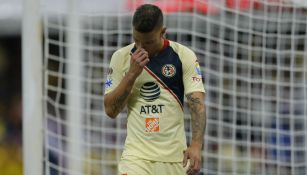 Mateus Uribe después de fallar el penal contra Chivas