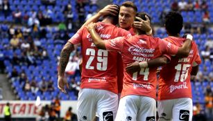 Lobos BUAP celebra una anotación frente a Puebla