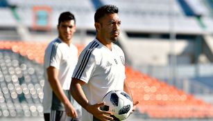 Marco Fabián en un entrenamiento del Tri