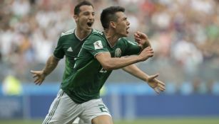 Lozano festeja notación contra Alemania