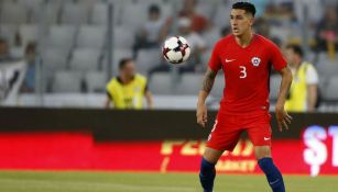 Enzo Roco durante un partido con la Selección de Chile