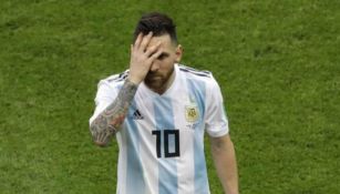 Messi se lamenta después de una partido 