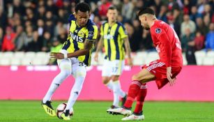 Jailson durante el partido vs Sivasspor