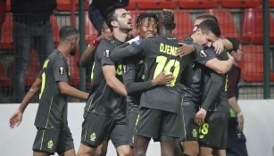 Jugadores del Standard celebran el gol del triunfo contra Krasnodar