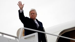 Donald Trump, aborda el avión presidencial 