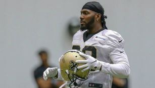 Dez Bryant durante una práctica de los Saints