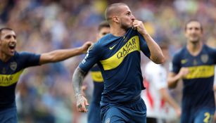 Benedetto celebra su anotación en la Ida frente a River Plate