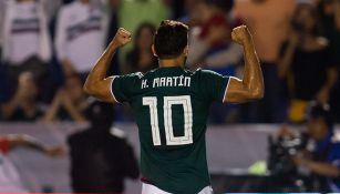 Henry Martin celebra su gol con la Selección Mexicana