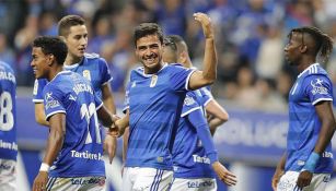 Oswaldo Alanís celebra su anotación con el Real Oviedo