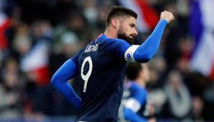 Giroud celebra gol de la victoria contra Uruguay