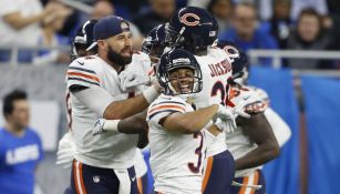 Jugadores de Bears celebran el Pick Six de Eddie Jackson