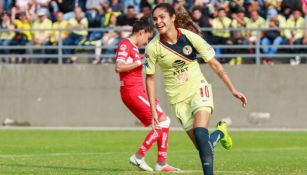 Daniela Espinosa festeja su gol contra Toluca