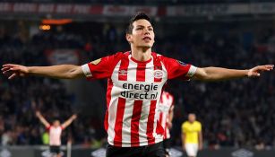 Lozano celebra una anotación con el PSV en la Eredivisie