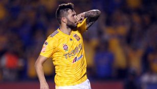 Gignac festeja un gol con Tigres