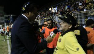 Maradona, durante una entrevista con reportero