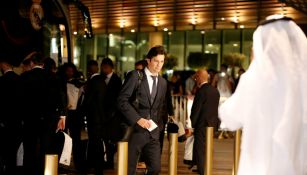 Santiago Solari ingresa al Hotel Four Seasons de Abu Dhabi