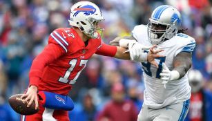 Josh Allen intenta quitarse la marca de Ricky Jean Francois