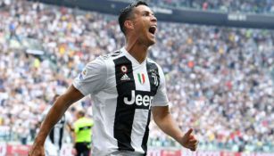 Cristiano Ronaldo festeja gol con Juventus