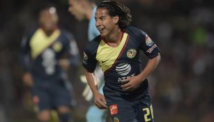 Diego Lainez festeja gol en su paso con América