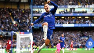 Hazard celebra una anotación con Chelsea 