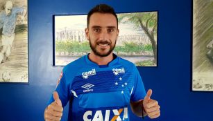 Mancuello sonríe tras incorporarse al Cruzeiro de Brasil 