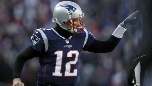 Brady motiva a sus compañeros tras conseguir arrastrar las cadenas