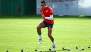 Edwin Hernández durante un entrenamiento con Chivas