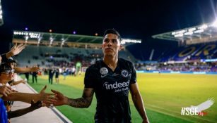 Carlos Salcedo agradece el apoyo de la afición del Eintracht