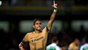 David Izazola festeja anotación con los Pumas