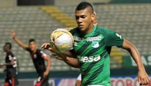 Jeison Angulo durante un juego con el Deportivo Cali