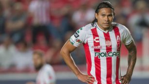 Carlos Peña, en un juego con las Rayos del Necaxa