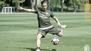 Mauri, durante entrenamiento con el Milan 