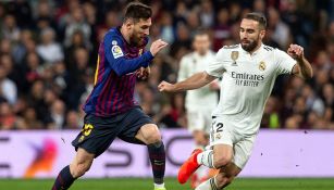 Carvajal cubre a Lionel Messi